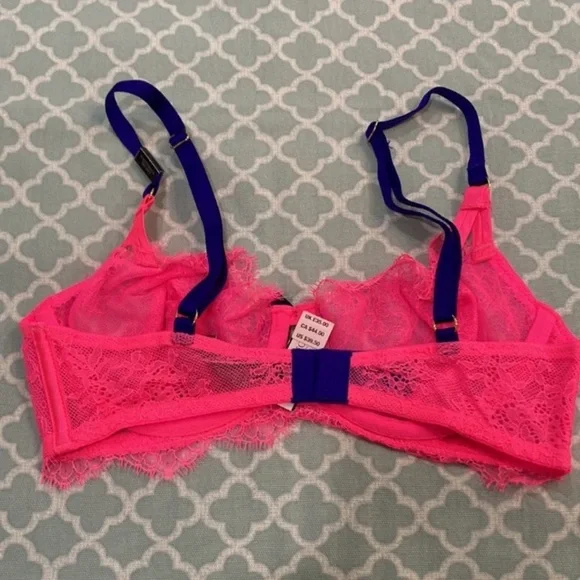 Victoria’s Secret Very Sexy Unlined Lace Demi 32C NWT - Picture 4 of 10